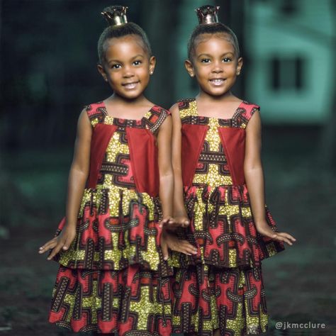 Matching Twin Outfits, Mcclure Twins, My Mirror, Twin Baby Girls, African Dresses For Kids, Cute Twins, Sisters Dress, Twin Outfits