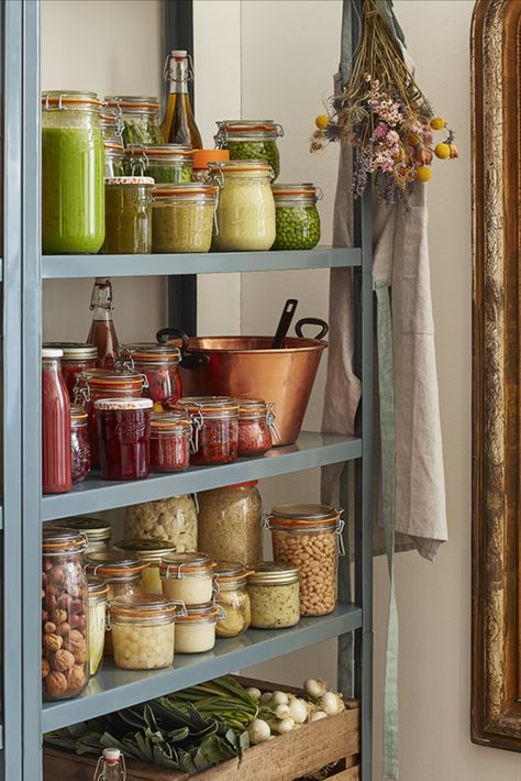 Kilner Jar Pantry, Home Canning Aesthetic, Pantry Aesthetic, Le Parfait Jars, Garden Pantry, Jar Pantry, Canning Storage, Canning Jar Storage, Pantry Jars