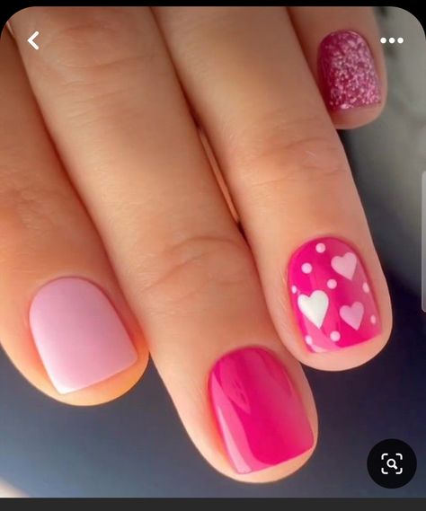 Mid February Nails, Luminary Valentine Nails, Nails For Valentines Day Short, Short Valentines Day Nails Pink And Red, Cute Valentines Nail Ideas, Valentine's Nails Short, Valentine Pink Nails, Cute Valentine’s Day Nails Short, Valentines Day Nails Hot Pink