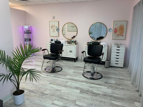 The Wax Lady Brow Bar-New location and look Brow Bar Ideas, Brow Studio Ideas, Bar In Home, Salon Remodel, Glam Studio, Nail Salon Interior, Brow Studio, Bar Station, Warm Decor