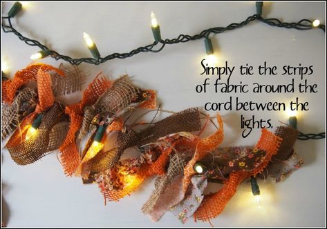 Diy Fall Garland Mantel, Rag Garland Diy How To Make, Thanksgiving Garland Diy, Autumn Garland Diy, Light Up Garland, Fall Garland Diy, Diy Fabric Garland, Burlap Lights, Healthy Snacks For Work