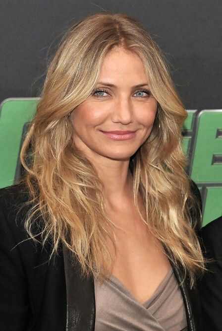 Middle Aged Women Hairstyles, Dunner Wordend Haar, Color Rubio, Asymmetrical Hairstyles, Shoulder Hair, Funky Hairstyles, Haircut For Older Women, Fringe Hairstyles, Cameron Diaz