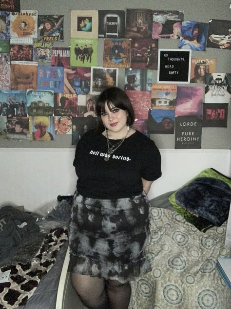 Vampire Aesthetic Outfit Plus Size, Mid Size Emo Outfits, Plus Sized Alternative, Plus Sized Alternative Fashion, Plus Size Emo, Curvy Alternative Fashion, Fat Goth, Plus Size Alternative Fashion, Plus Size Alt Fashion