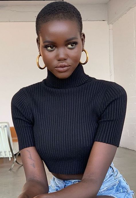 Twa Hairstyles With Headband, Adut Akech Makeup, Adut Akech, Shaved Head Black Women, Adut Akech Photoshoot, Adut Akech Cornrows, Black Women Shaved Head, Black Woman Buzzcut, Adut Akech Face