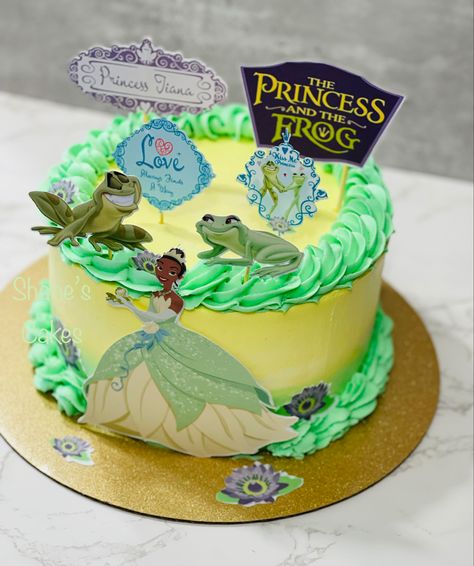 Princess And The Frog Smash Cake, Princess And The Frog Birthday Cake, Princess Tiana Birthday Cake, Tiana Birthday Cake, Princess And The Frog Cake, Tiana Cake, The Frog Princess, Tiana Birthday Party, Disney Baking