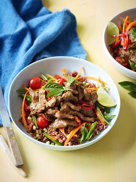 Thai beef power bowl recipe | Australian Beef - Recipes, Cooking Tips and More Food Air Fryer, Chilli Beef Recipe, Crispy Chilli Beef, Air Fryer Easy, Power Bowl Recipe, Crispy Beef, Thai Beef, Power Bowl, Roasted Pear