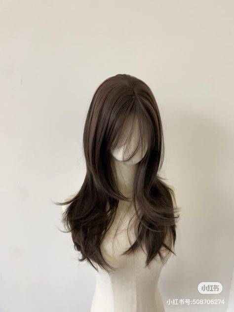 Wispy Ends Haircut, Trimmed Hair, Pretty Hair Cuts, Haircut Idea, Hair Style Korea, Hair Inspiration Long, Layered Haircuts For Medium Hair, Hairstyles For Layered Hair, Hair Stylies