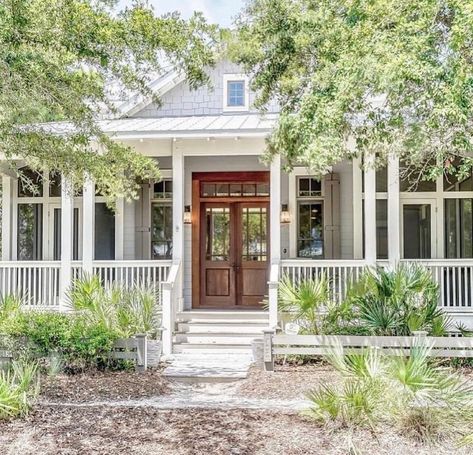 Karen🌸 on Instagram: “This is the way to vacation! I’ve never been to Santa Rosa Beach, but I think I need to plan a trip soon!💙 • @sandersbeachrentals30a • • •…” St Daniel, Daniel Island, Simple House Design, Gorgeous Houses, Living Room Goals, Small Space Design, Guest Cottage, Santa Rosa Beach, Beautiful Interior Design