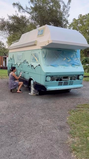 Corvair Van, Painted Camper, Van Exterior, Mercedes Bus, Vans Painted, Grad Trip, Camper Art, Car Paint Jobs, Camper Trailer Remodel