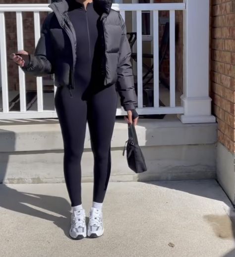 Jumpsuit And Puffer Jacket Outfit, Jumpsuit With Puffer Jacket, Bbq Outfits, Puffer Jacket Outfit, New Balance Trainers, Jacket Outfit, Winter Fits, Brunch Outfit, Long Sleeve Jumpsuit