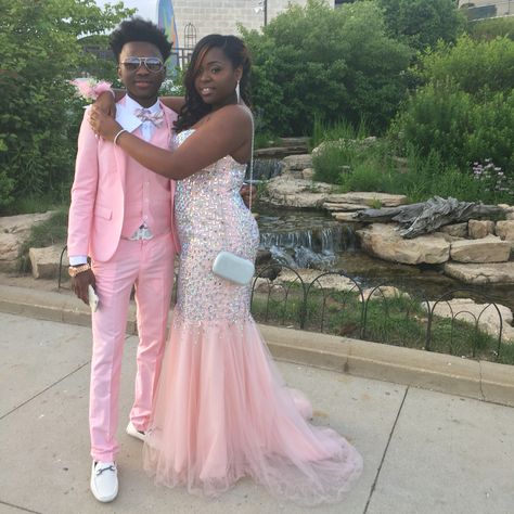 Pretty in pink #slay #2k16 Suit And Dress, Prom Couples, White Prom, Prom Ideas, Pink Suit, Dress Prom, Senior Year, Pink And White, Pretty In Pink