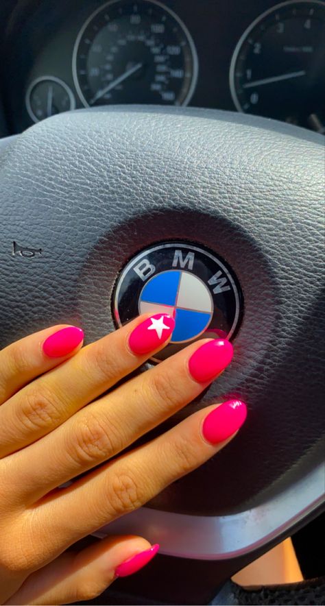 Hot Pink With Black Nails, Preppy Star Nails, Monthly Nails, Pink Star Nails, Summa Nails, 70s Fits, Semi Nails, Nails Preppy, Dance Nails