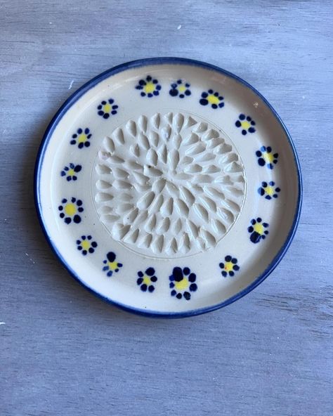 Garlic craters are back in stock, come get yours! #grater #garlic #ginger #kitchen #kitchendecor #kitchentools #jelodesigns #jelodesignspottery #pottery #ceramics #instapottery #Capcut #workinprogress #handmade #handcrafted #art #handpainted #smallbusiness #shopsmall #holidays #holidays2024 #homedecor #decor #autumn #fall #love #massachusetts Clay Garlic Graters, Garlic Grater Ceramic, Pottery Garlic Grater, Ceramic Garlic Grater, Garlic Grater, Fall Love, Pottery Ceramics, Handcrafted Art, Cheese Dip