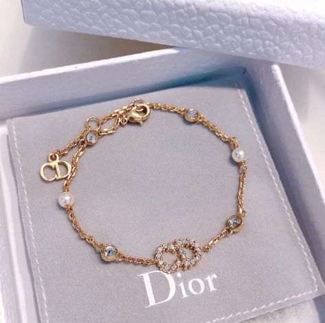 Tas Louis Vuitton, Christian Dior Bracelet, Dior Bracelet, Expensive Jewelry Luxury, Luxe Jewelry, Dior Jewelry, Dope Jewelry, Classy Jewelry, Expensive Jewelry