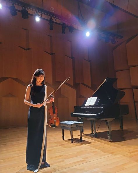 Instagram post by PARK EUN BIN - 19 Oct. 2020 Douyin Style, Music Aesthetics, Park Eun Bin, Lovelyz Jiae, Orchestra Concerts, Ulzzang Style, Orchestra Music, Worship Team, Concert Dresses