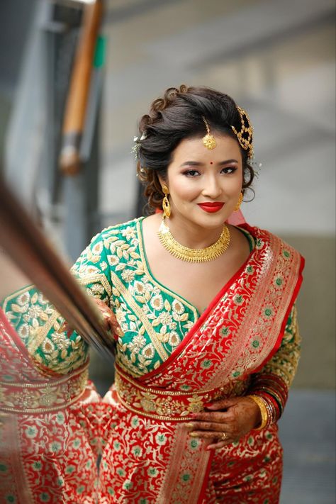 Newari bride outfit wedding outfit hindu gold jwellery Nepali Bridal Saree, Bride Groom Photoshoot, Bride Reception Dresses, Halloween Bride, Bridal Makeup Images, Groom Photoshoot, Bengali Bride, Beautiful Smile Women, Bride Clothes