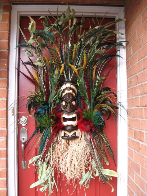 Tiki Voodoo Island Custom Wreath, by IrishGirl'sWreaths Haunted Tiki Party, Voodoo Halloween, Tiki Decor, Tiki Mask, Tiki Bar Decor, Mermaid Halloween, Tiki Art, Halloween Lanterns, Tiki Party