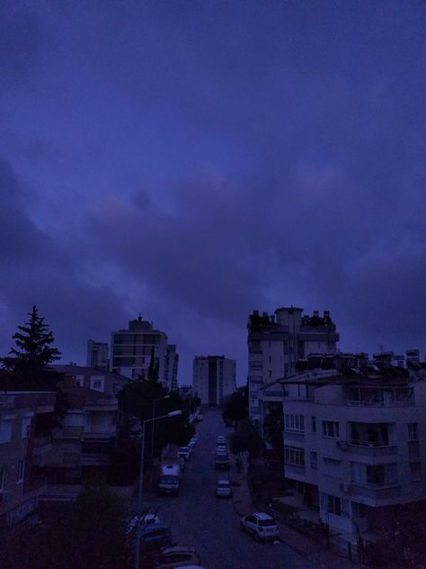 Blue Hour Filter, Blue Hour Aesthetic Wallpaper, Aisha Core, Blue Hour Aesthetic, Hour Aesthetic, Aesthetic Cars, Desi Aesthetics, Core Core, Blue Filter