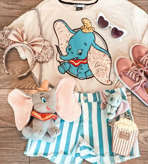 Dumbo Shirt Ideas, Dumbo Disney Outfit, Dumbo Inspired Outfit, Stony Clover Disney, Disney World Outfits Family, Dumbo Disneybound, Dumbo Outfit, Disney Bonding, Disneyland Christmas Outfit