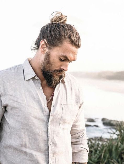 Man Bun Styles - 11 Celebrities & Their Kickass Man Bun! Man Bun Styles, Man With Long Hair, Jason Momoa Aquaman, Man Bun Hairstyles, Lisa Bonet, Taylor Kitsch, Bun Styles, Karl Urban, Travis Fimmel