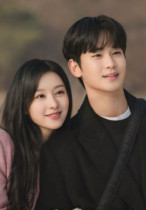 Kim Soo Hyun And Kim Ji Won, Go Back Couple Kdrama, Queen Of Tears Wallpaper, Queen Of Tears Kdrama, Kim Soo Hyun Wallpaper, Queen Of Tears, Kdrama Pictures, Kdrama Couple, Kdrama Wallpaper