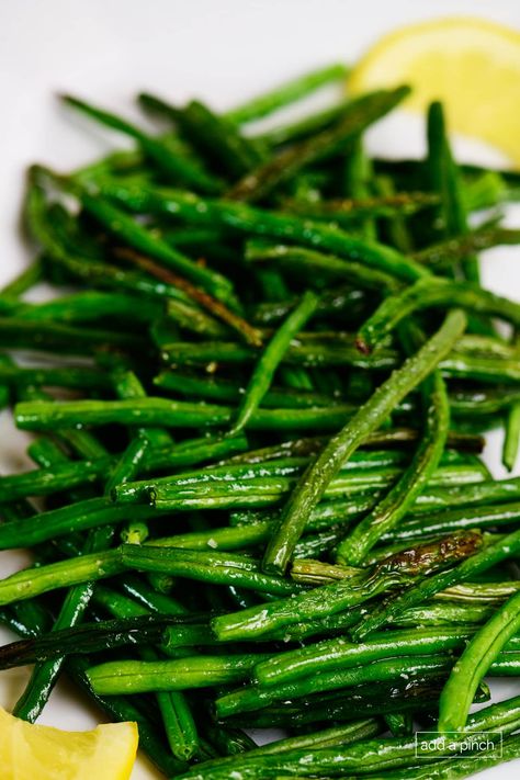 Easy Roasted Green Beans Recipe Green Beans And Red Peppers, Green Bean Sauce Recipe, Roasted String Beans Recipe, Buttery Green Beans, Roasted French Green Beans, Blistered Green Beans With Garlic, Green Beans With Balsamic Glaze, Pan Roasted Green Beans, Fresh Southern Green Bean Recipes