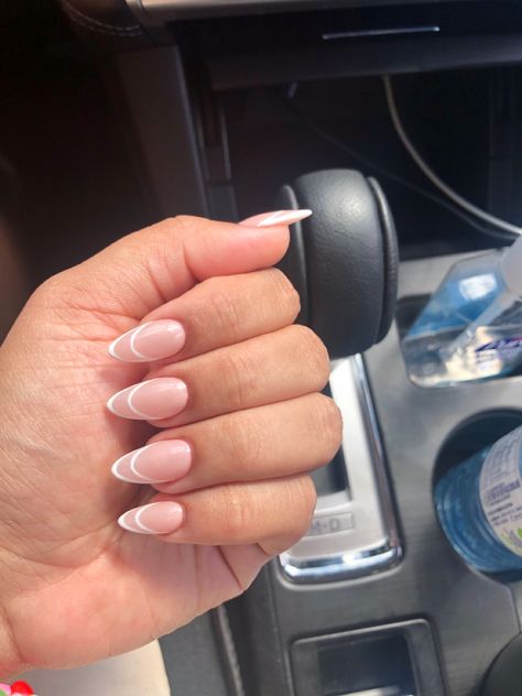 Almond Shape Double French Tip, Outlined Tip Nails, Unfilled French Tip Nails, Negative Space French Tip Nails, Double Lined French Tip Nails, Negative French Nails, Outline French Tip Nails Almond, Fine Line French Tip Nails, Allyiahsface Nails