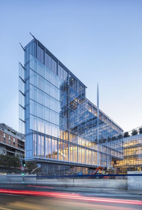 Gallery of MOdA Headquarters of the Paris Bar Association / Renzo Piano Building Workshop - 2 Renzo Piano Architecture, Paris Bars, Building Workshop, Building A Container Home, Renzo Piano, Public Building, Building Facade, Urban Spaces, Facade Architecture