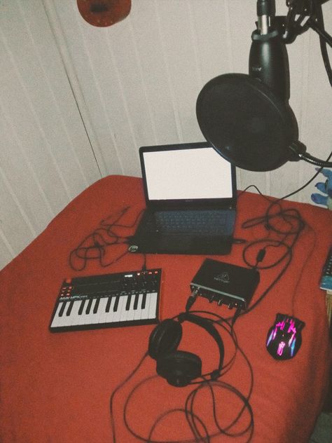 Akai MPK mini Mk3
Behringer u-phoria umc22
Akg P120 
Akg K52 Music Production Wallpaper, Fl Studio Wallpaper, Home Recording Studio Aesthetic, Fl Studio Aesthetic, Music Producer Aesthetic, Music Studio Aesthetic, Writing Songs Inspiration, Happy Movie, Music Studio Decor