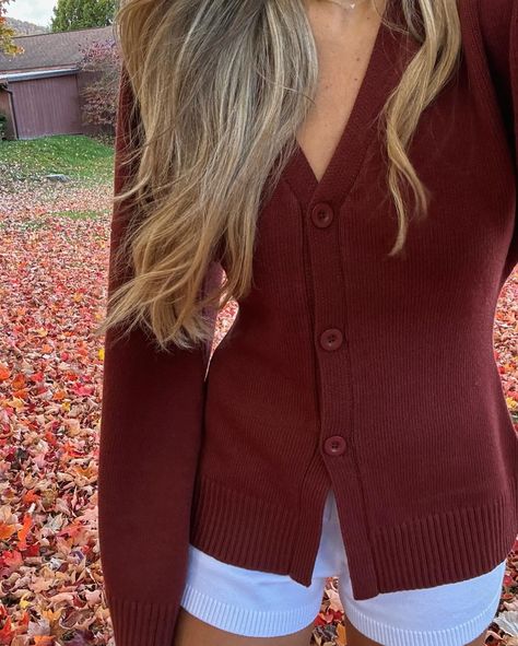 Matching the leaves 🍂🍂🍂 . . . outfit ideas, outfit inspo, style ideas, fall trends, fall outfit, fall aesthetic, Pinterest aesthetic, fall 2024, cute outfits, fall style, upstate ny, cabin trip, chic style Loose Pullover Sweater, Burgundy Cardigan, Big Sleeves, Western Style Shirt, Houndstooth Coat, Sweater Autumn, Knitting Women Cardigan, Loose Long Sleeve, Tassels Fashion