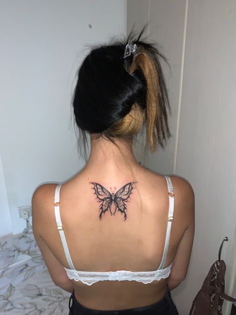 Thick Butterfly Tattoo, Women Tattoos Butterfly, Y2k Butterfly Tattoo, Butterfly Tattoo Back, Cool Ear Tattoos, 30 Tattoo, Minimalistic Tattoo Ideas, Butterfly Back Tattoo, Upper Back Tattoos