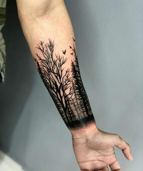 "Terrifying Ink: Discover the Most Chilling Horror-Themed Tattoo Designs" Half Sleeve Tattoos Nature, Tato Hand, Pine Tree Tattoo Designs, Unique Tattoos Ideas, Crow Tattoo For Men, Fnaf Tattoo, Tattoo Ideas Christian, Pinapple Tattoos, Tattoo Ideas Quotes