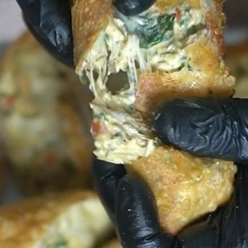 Stephen Walker on Instagram: "Chicken & Spinach Egg Rolls 😮‍💨🔥 (Subscribe To My Youtube In My Bio) • • • • • • • #explorepage #explore #viral #trending #follow #like #food #foodporn #foodie #cooking #cook #memphis #subscribe #linkinbio #explorepage✨ #901 #stephkashh #memphisfood #chicken #spinach #eggrolls" Spinach Artichoke Egg Rolls, Chicken And Spinach Egg Rolls, Spinach Crab Dip Egg Rolls, Salmon And Spinach Egg Rolls, Memphis Food, Crab Mac And Cheese, Cream Cheese Spinach, Salmon Spinach, Chicken Egg Rolls