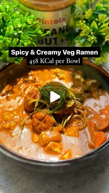 Snacky Lunches, Veg Ramen, Dark Soy Sauce, Ramen Recipe, G Cup, Button Mushroom, Button Mushrooms, Veggie Stock, Ramen Recipes