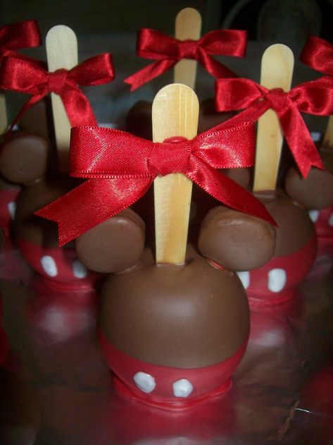 Mickey Safari, Chocolate Covered Treats, Mini Donuts, Maria Clara, Candy Apples, Chocolate Covered, Cooking Recipes, Yummy Food, Pastel