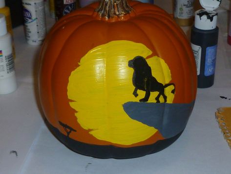 No carve Disney pumpkin decorating ideas || #Blogtober - Pink Rain Cloud Lion King Pumpkin, Pumpkin Designs Painted, Disney Pumpkin Painting, Disney Pumpkin, Pumpkin Images, Pumpkin Carving Designs, Pumpkin Painting Ideas, Labu Halloween, Halloween Pumpkins Painted