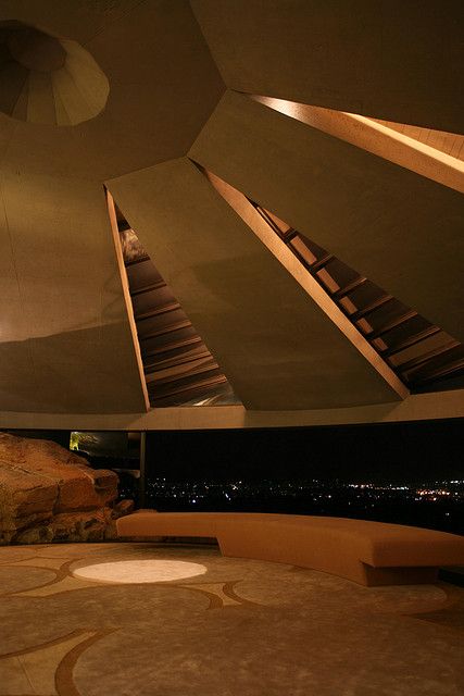 John Lautner, Brutalism Architecture, Retro Interior Design, Futuristic Interior, Retro Interior, Interesting Photos, Brutalism, House Goals, Architectural Digest