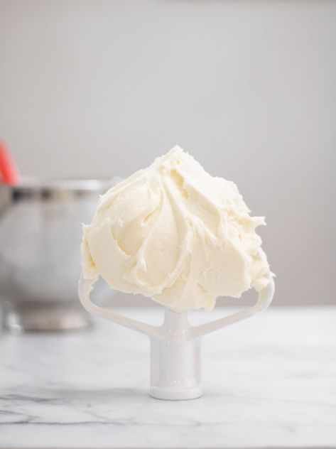 This cream cheese buttercream is the perfect amount of sweet and tangy. And the best part is you only need four ingredients and a few minutes. Cream Cheese Filling For Macarons, Cream Cheese Macaron Filling, Easy Macaroons, Easy Macaroons Recipe, Freeze Cream, Macaroons Recipe, Macaron Filling, Cream Icing, How To Make Cream