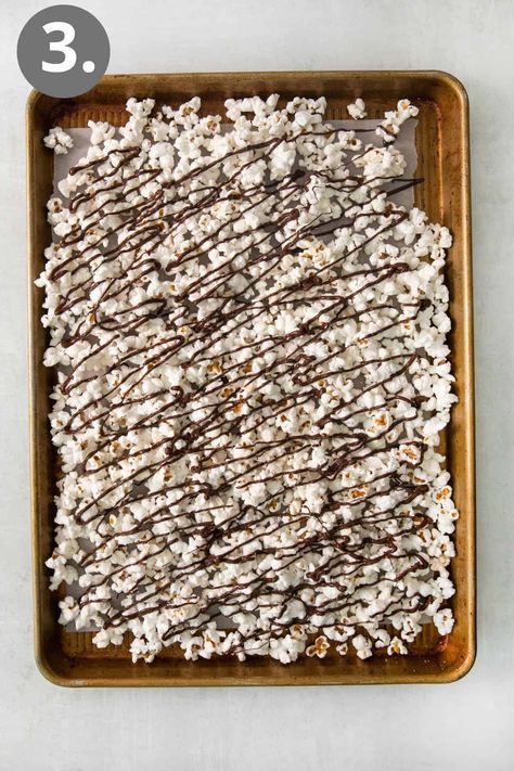 Chocolate Drizzle Popcorn (Easy Recipe!) - Meaningful Eats Chocolate Drizzle Popcorn, Drizzle Popcorn, Drizzled Popcorn, Popcorn Recipes Chocolate, Microwave Caramel Corn, Chocolate Drizzled Popcorn, Meaningful Eats, Chocolate Covered Popcorn, Gluten Free Popcorn