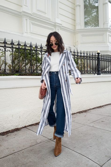 Summer Rainy Day Outfit Street Style, Rainy Day Outfit Street Style, Rainy Work Outfit, San Francisco Style, Sunglasses Outfit, Striped Blazer, Rainy Day Outfit, Style Outfits, Cut Jeans