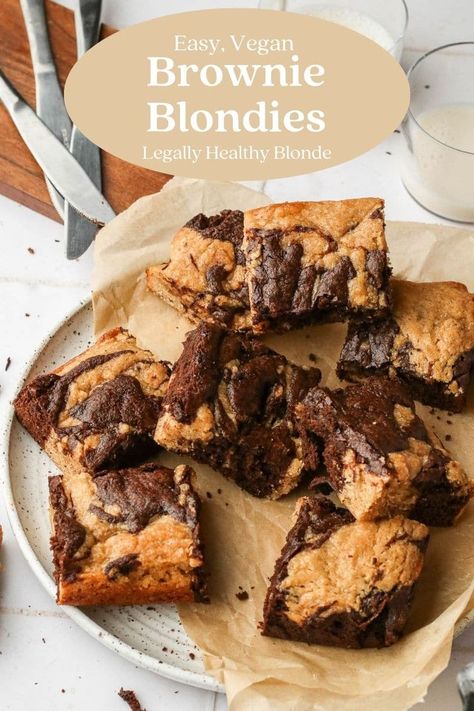 Vegan Blondies Recipe, Eggless Blondies Recipe, Vegan Peach Ice Cream, Brownie Blondies, Blonde Recipes, Brownie Blondie, Vegan Blondies, Blondie Bars, Vegan Peach