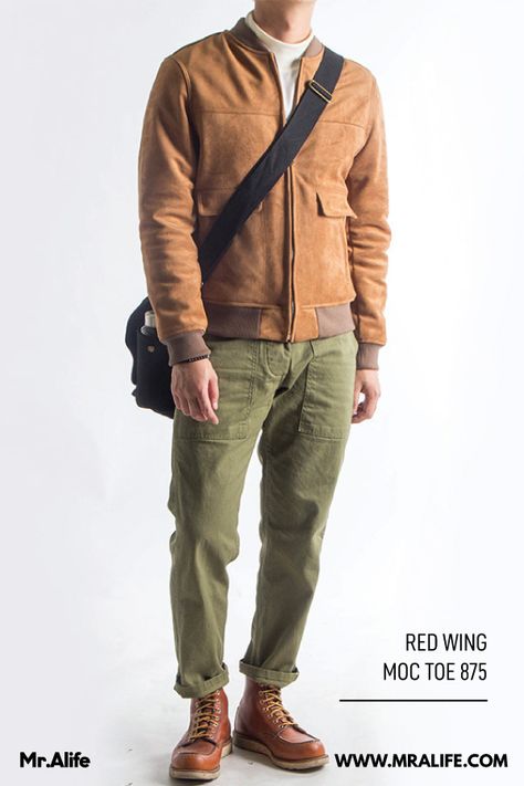 Red Wing Moc Toe Casual Outfit: Red Wing Moc Toe 875 + Olive Chinos #redwing Caramel Shoes Outfit, Redwing 875 Outfit, Red Wing 875 Outfit, Red Wing Outfit Men, Redwing Outfit, Red Wing Moc Toe Outfit, Red Wings Outfit, Moc Toe Boots Men Outfit, Red Wing Boots Outfit Mens Fashion