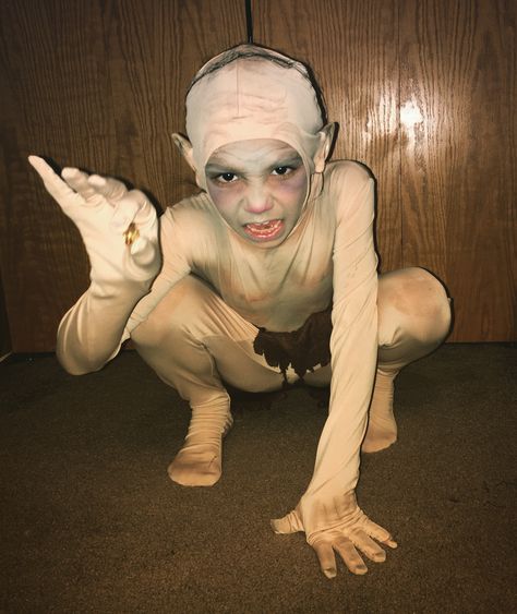 Lord Of The Rings Halloween Costumes, The Ring Halloween Costume, Gollum Costume, Lord Of The Rings Outfits, Lord Of The Rings Costumes, Lord Of The Rings Costume, Lord Of The Rings Cosplay, Lotr Cosplay, Hobbit Birthday