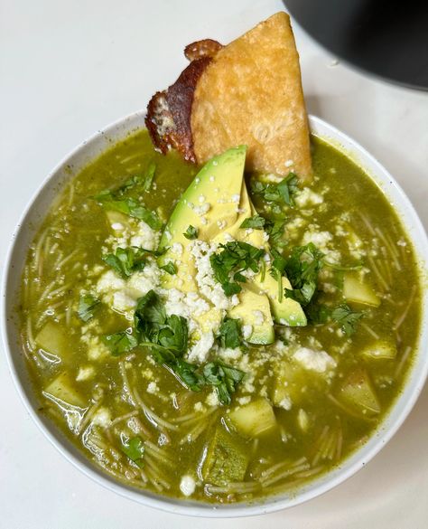 Green Fideo Soup, Fideo Verde, Mexican Alfredo, Latino Dishes, Fideo Recipe, Latino Recipes, Alfredo Garcia, Mexican Plates, Small Potatoes