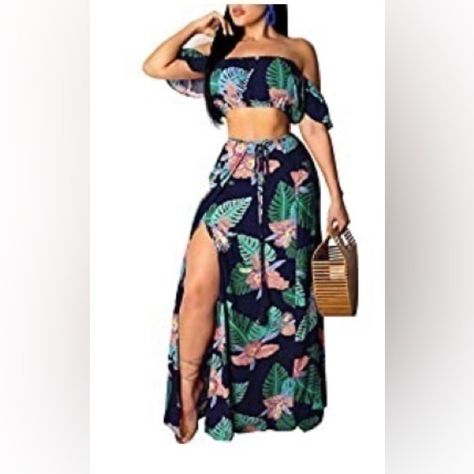 Floral Two Piece Skirt/Dress Set. New, Never Worn. Crop Top Outfits Summer, Maxi Skirt Crop Top, Trendy Romper, Maxi Dress Outfit, Maxi Skirt Outfits, Crop Top Casual, Crop Top Skirt, Summer Crop Tops, Ruffled Sleeve Top