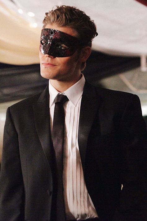 Masquerade Men Aesthetic, Stefan Salvatore Halloween Costume, Mascarade Outfit For Men, Masquarede Ball Outfit Men, Masquerade Male Outfit, Men’s Masquerade Outfit, Masquerade Party Outfit Men, Masquerade Men Outfit, Mascarade Party Outfit Men