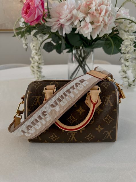 Lv Speedy, Branded Bags, Louis Vuitton Handbags, Louis Vuitton Bag, Bags Designer, Louis Vuitton, Purse, My Style, Purses And Bags