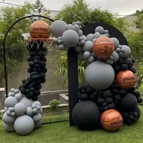 Such a cool basketball themed party by @balloon_andco 🏀🖤 #theeventcollectivex | Instagram One Basketball Birthday, Sports Party Backdrop, All Star Basketball Birthday Party, Basketball First Birthday Party Ideas, Basketball Theme Party Ideas, Jersey Party Decorations, Basketball Theme First Birthday Party, Adult Sports Themed Birthday Party Ideas, Jordan Basketball Birthday Party Ideas