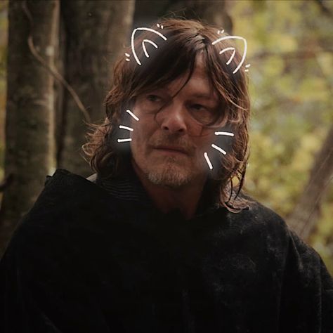 Daryl Dixon Pfp, Twd Pfps, The Walking Dead Icon, The Walking Dead Halloween, Tha Walking Dead, Daryl Twd, Daryl And Rick, The Walkind Dead, Twd Funny