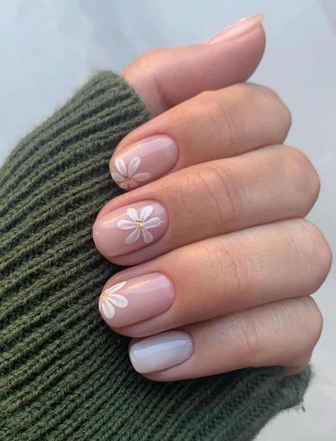 23+ Cute Spring Break Nails for 2024 (classy, florals, simple) Nude Nails White Flowers, Nude Flower Nails, Cute Spring Break Nails, Natural Pink Nails, Simple Elegant Nails, Runway Nails, Classic Nail Designs, Natural Gel Nails, Spring Break Nails